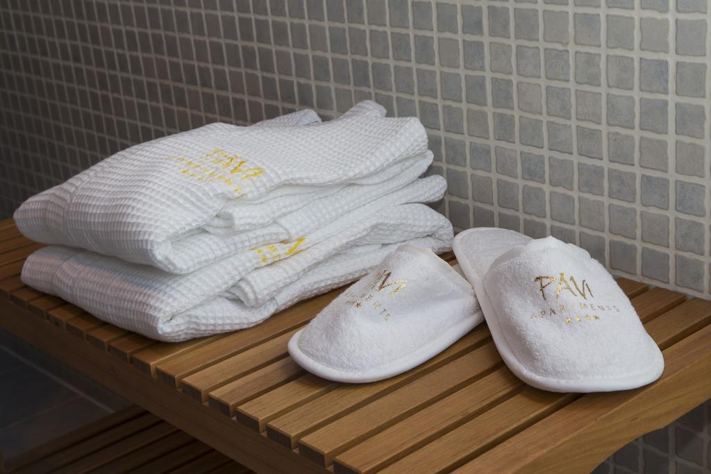 Pavi Apts Ljubljana - Private Rooftop Swimming Pool ห้อง รูปภาพ